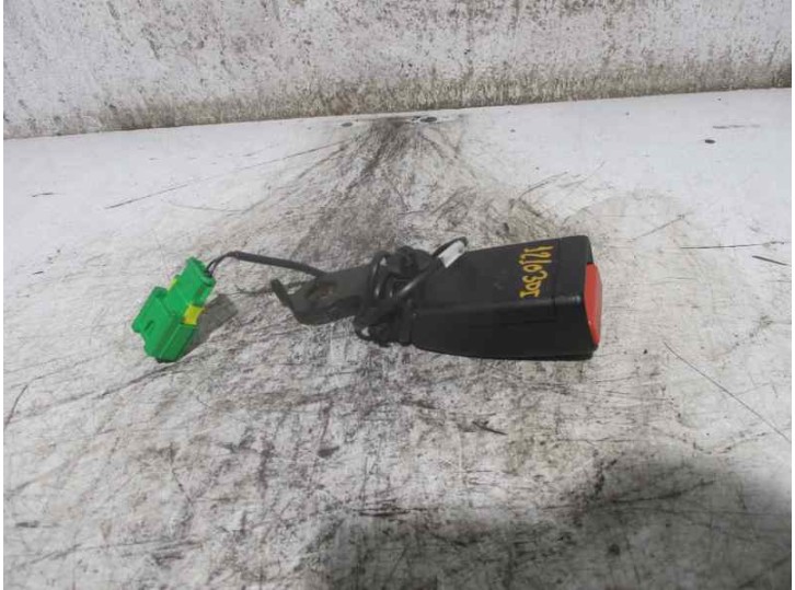 Recambio de enganche cinturon delantero izquierdo para dacia sandero ii 1.0 sce 75 (b8jc, b8jd) referencia OEM IAM 878172680R 