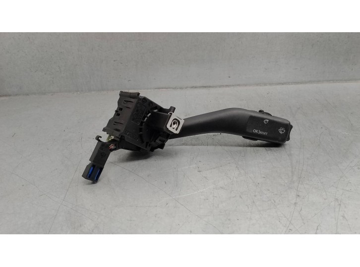 Recambio de mando luces para skoda octavia berlina (1z3) 2.0 tdi referencia OEM IAM 1K0953519C  