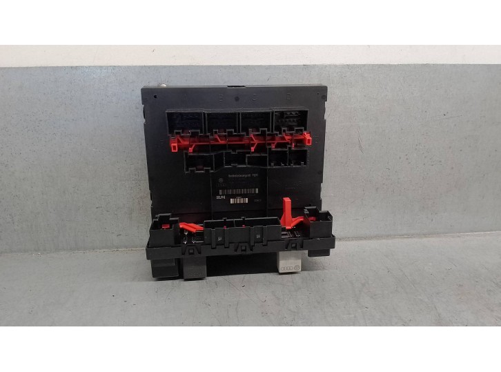 Recambio de caja reles / fusibles para skoda octavia berlina (1z3) 2.0 tdi referencia OEM IAM 1K0937049N 21002966 DELPHI