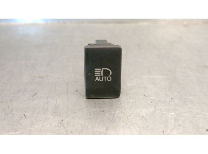 Recambio de interruptor para toyota c-hr (_x1_) 1.8 hybrid (zyx10_, zyx11_) referencia OEM IAM 15E044 