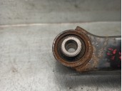 Recambio de brazo suspension superior trasero derecho para kia carens (un) 2.0 crdi referencia OEM IAM 551001D000  