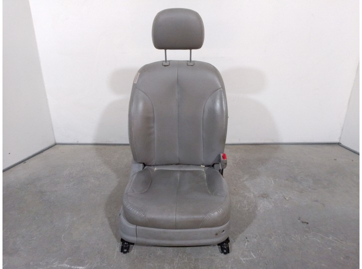 Recambio de asiento delantero derecho para kia magentis 2.0 crdi referencia OEM IAM 88345MG540 CUERO GRIS 4 PUERTAS