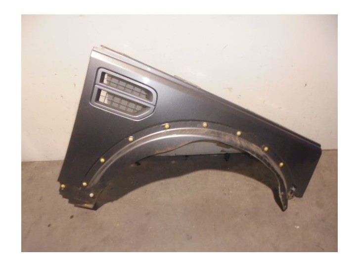 Recambio de aleta delantera derecha para land rover discovery v6 td edition 60 yrs referencia OEM IAM ASB780020 GRIS OSCURO 