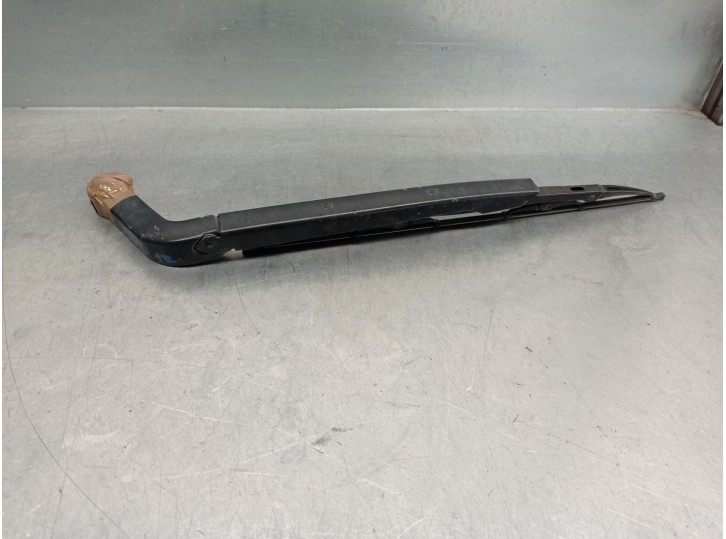 Recambio de brazo limpia trasero para land rover discovery v6 td edition 60 yrs referencia OEM IAM 