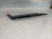 Recambio de brazo limpia trasero para land rover discovery v6 td edition 60 yrs referencia OEM IAM 