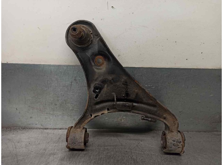 Recambio de brazo suspension superior delantero izquierdo para land rover discovery v6 td edition 60 yrs referencia OEM IAM RBJ5
