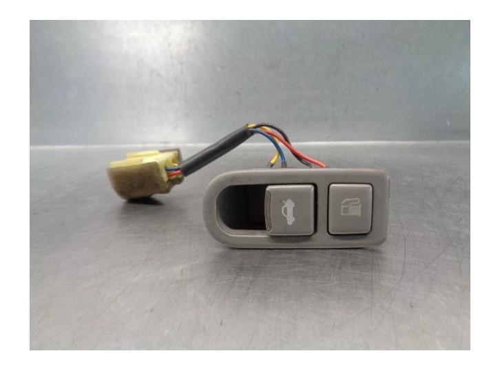 Recambio de mando para kia magentis 2.0 crdi referencia OEM IAM 935553K000 