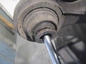 Recambio de mangueta trasera izquierda para kia cee´d 1.6 crdi cat referencia OEM IAM 30357EBRM 582501H000 