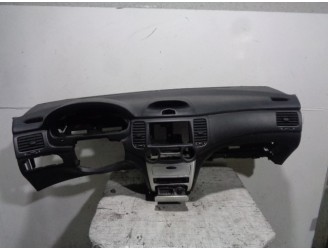 Recambio de salpicadero para kia magentis 2.0 crdi referencia OEM IAM 847102G100VA NEGRO 