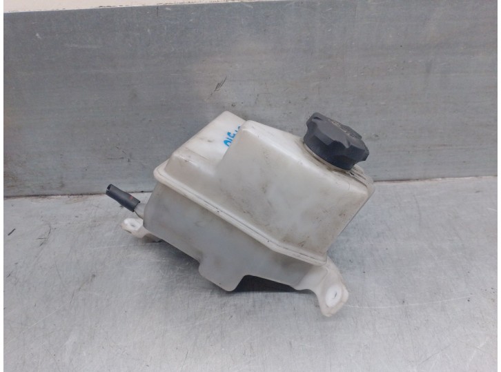 Recambio de deposito expansion para hyundai i30 station wagon (gd) 1.6 crdi referencia OEM IAM 25430A2000 25430A2000 