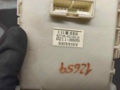 Recambio de caja reles / fusibles para toyota auris 2.0 d-4d cat referencia OEM IAM 8273002150A 