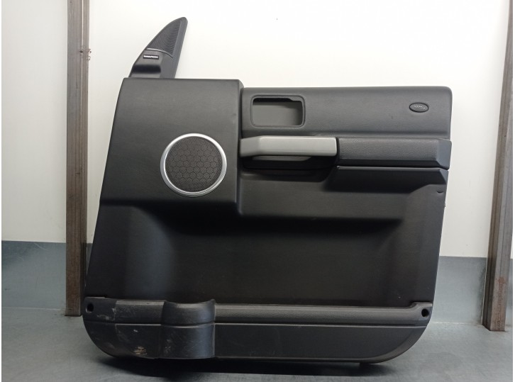 Recambio de guarnecido puerta delantera derecha para land rover discovery v6 td edition 60 yrs referencia OEM IAM VBA500060 