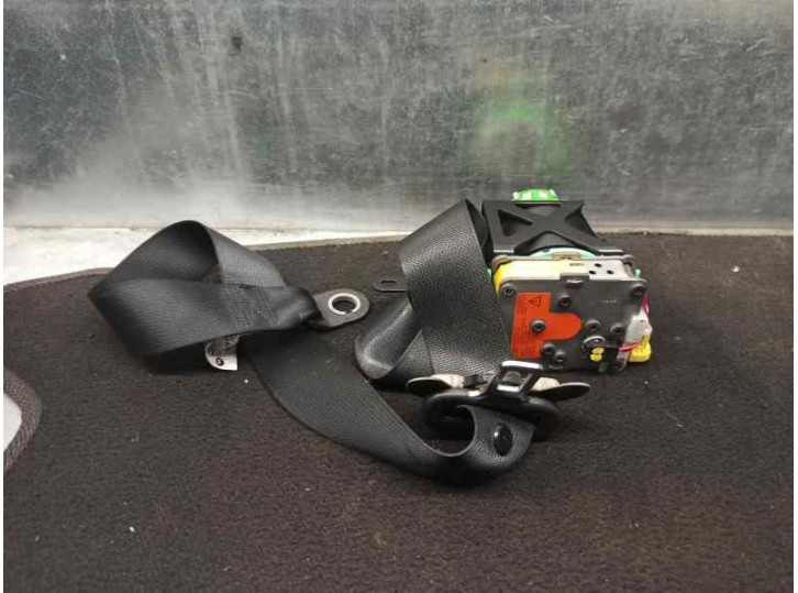 Recambio de cinturon seguridad delantero izquierdo para toyota auris 2.0 d-4d cat referencia OEM IAM 7322002120 