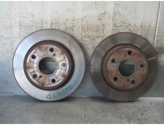 Recambio de disco freno delantero para toyota auris 2.0 d-4d cat referencia OEM IAM 