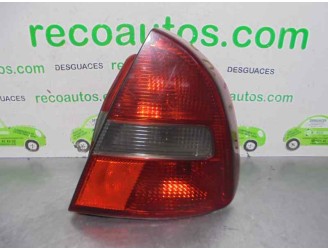Recambio de piloto trasero derecho para mitsubishi carisma berlina 5 (da0) 1.9 di-d cat referencia OEM IAM MR485474 DE ALETA