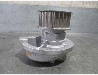 Replacement water pump for Opel Vectra B sedan Edition 2000 OEM IAM reference 1334170 0298976 DAYCO