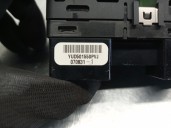 Replacement front left window switch for Land Rover Discovery V6 TD Edition 60 Yrs OEM IAM reference YUD501550PVJ 