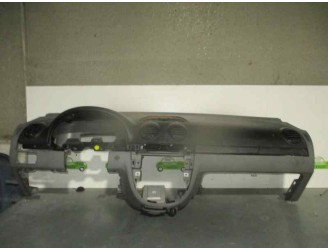 Recambio de salpicadero para chevrolet lacetti 2.0 diesel cat referencia OEM IAM NEGRO Y GRIS 