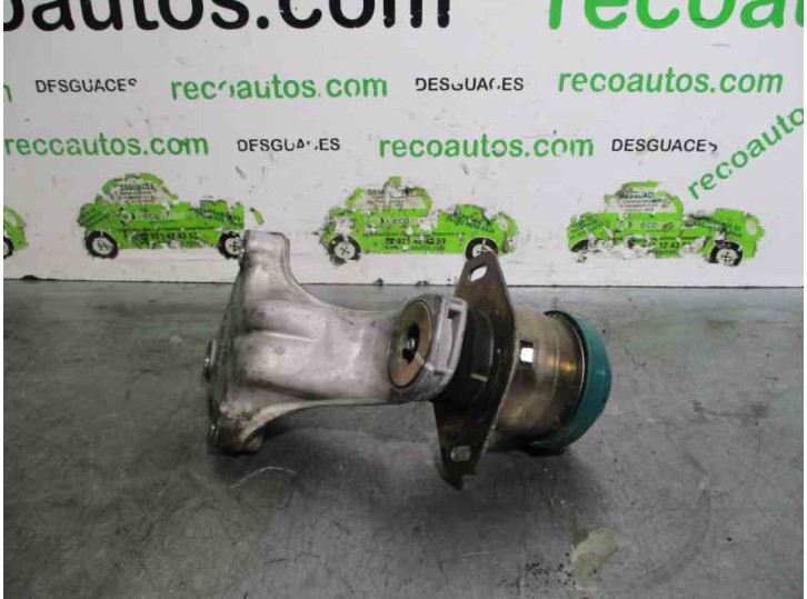 Replacement left engine mount for Citroën C5 Saloon 2.0 HDi OEM IAM reference 9641690980 