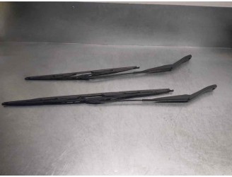 Recambio de brazo limpia delantero derecho para dacia duster 1.5 dci diesel fap cat referencia OEM IAM 288816518R 288817770R 