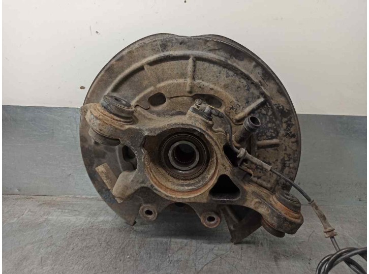 Recambio de mangueta trasera derecha para land rover discovery v6 td edition 60 yrs referencia OEM IAM RLH500020 