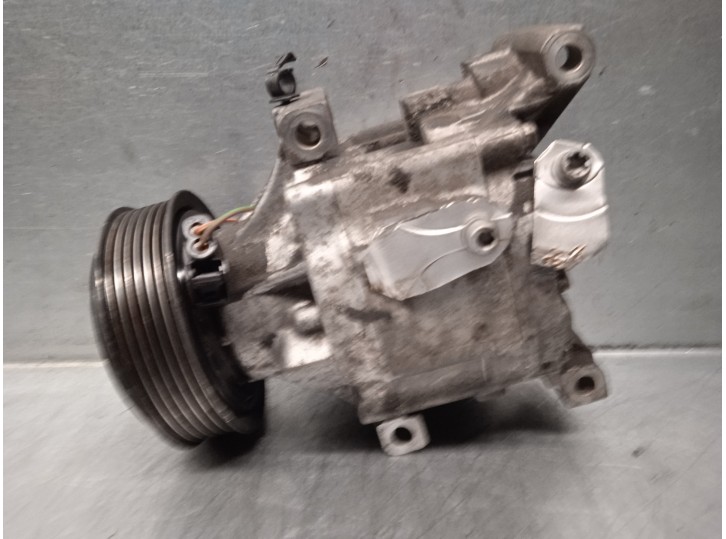 Recambio de compresor aire acondicionado para ford ka (ccu) 1.3 tdci cat referencia OEM IAM 6A7975600 DENSO