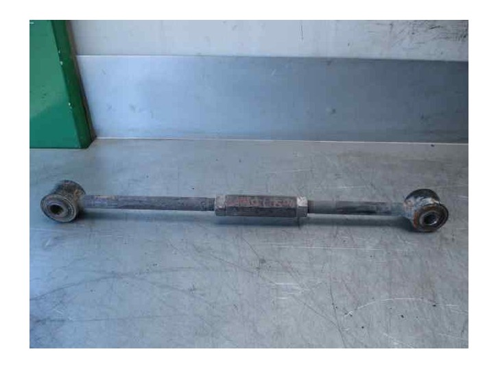 Recambio de brazo suspension inferior trasero derecho para kia carens 2.0 turbodiesel cat referencia OEM IAM   