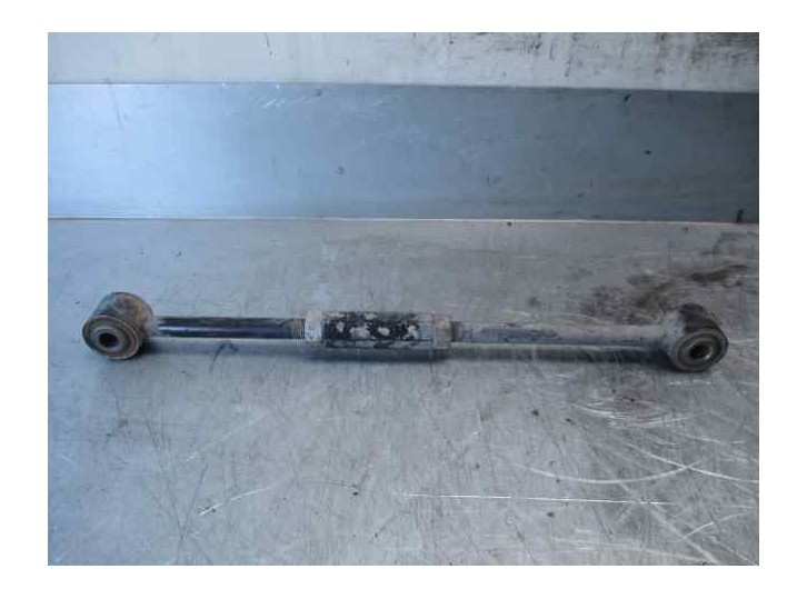 Recambio de brazo suspension inferior trasero izquierdo para kia carens 2.0 turbodiesel cat referencia OEM IAM 