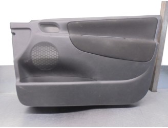 Recambio de guarnecido puerta delantera derecha para peugeot 207 hdi fap referencia OEM IAM 96502524ZD 