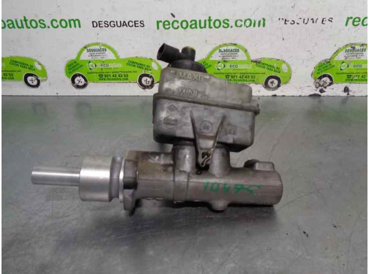 Replacement brake master cylinder for Renault Master II Phase 2 closed box van 3.0 DCi diesel CAT (ZD3) OEM IAM reference 770120