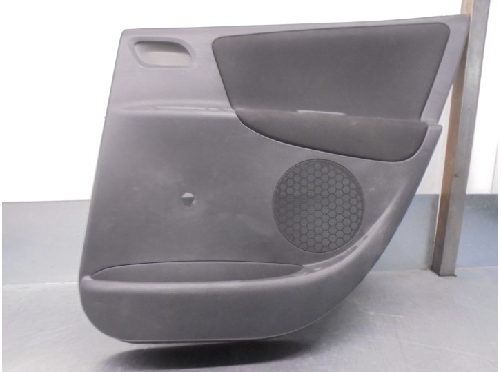 Recambio de guarnecido puerta trasera derecha para peugeot 207 hdi fap referencia OEM IAM 96828167ZD 
