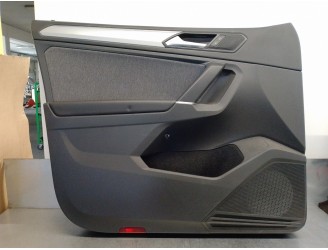 Replacement front left door panel trim for Seat Tarraco (KN2) 1.5 16V TSI ACT OEM IAM reference 5NB867011AG 5 DOORS