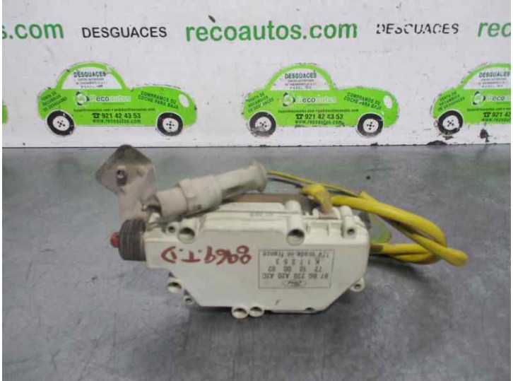 Recambio de motor cierre centralizado trasero derecho para ford orion 1.6 referencia OEM IAM 89BG220A20 