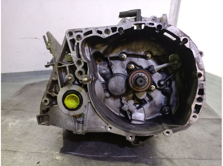 Recambio de caja cambios para renault scenic ii 1.6 16v referencia OEM IAM JR5104 7701723235 A085526