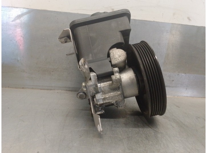 Replacement power steering pump for BMW X3 (E83) 2.0 16v diesel cat OEM IAM reference 7692974536 7692974536 ZF