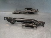 Replacement tailgate hinge for Fiat Linea (323_, 110_) 1.3 D Multijet (323AXB11, 323AXB1A) OEM IAM reference 