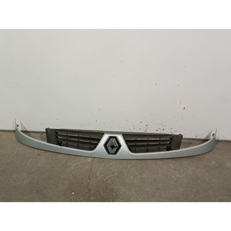 Recambio de rejilla delantera para renault kangoo (kc0/1_) 1.5 dci referencia OEM IAM 7701056406 7701056406 