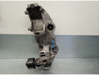 Recambio de soporte alternador para renault laguna ii grandtour (kg0) dynamique luxe referencia OEM IAM 8200527320 