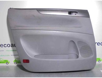 Recambio de guarnecido puerta trasera izquierda para toyota avensis verso (m20) 1998 referencia OEM IAM 6761844010  5 PUERTAS