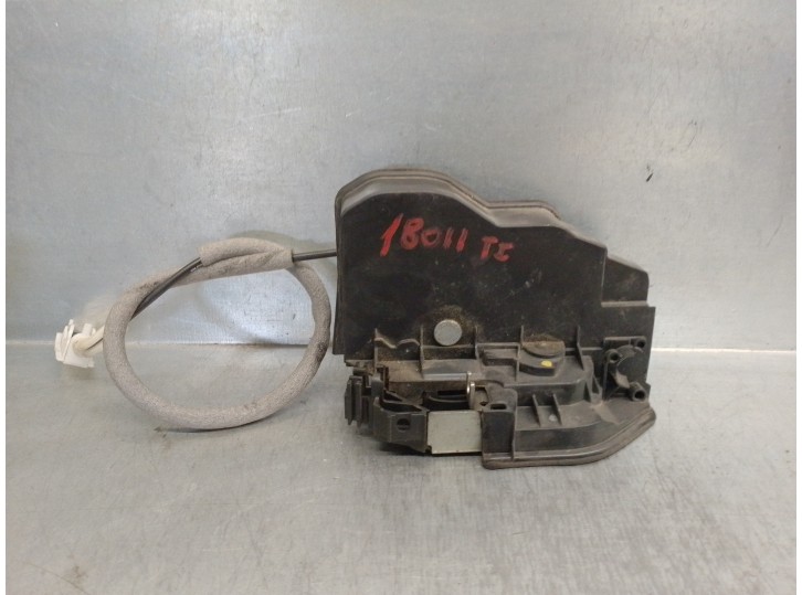 Recambio de cerradura puerta trasera izquierda para bmw x3 (e83) 2.0 16v diesel cat referencia OEM IAM 7167075 5 PINES 5 PUERTAS