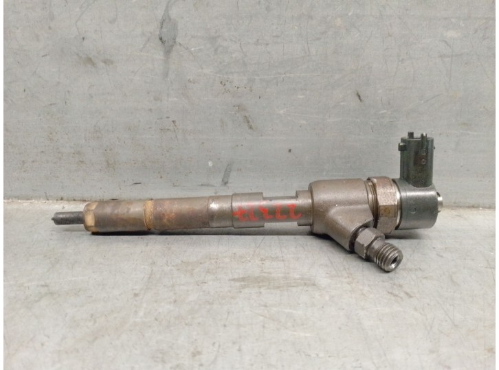 Replacement injector for Fiat Punto (188_) 1.3 JTD 16v OEM IAM reference 0445110083 0445110083 BOSCH