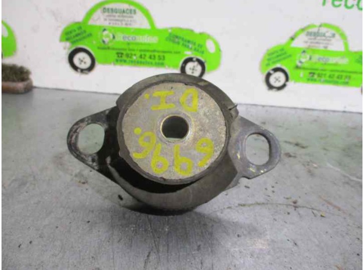 Recambio de soporte motor izquierdo para renault scenic (ja..) 1.9 dci diesel cat referencia OEM IAM 8200089697D 