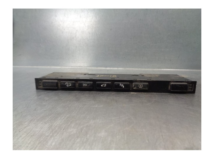 Recambio de mandos salpicadero para bmw x5 (e53) 3.0 turbodiesel cat referencia OEM IAM 61316946433  