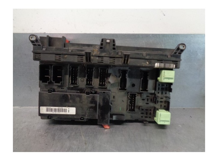 Recambio de caja reles / fusibles para bmw x5 (e53) 3.0 turbodiesel cat referencia OEM IAM 8378107 8380407 