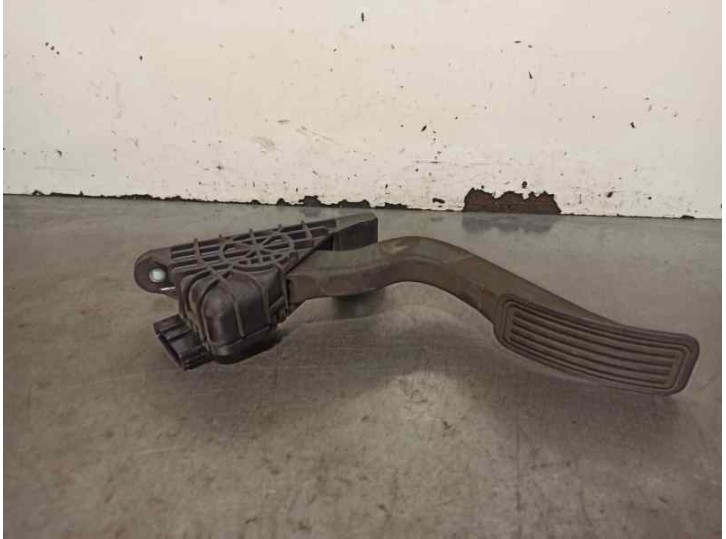 Recambio de potenciometro pedal para mazda 5 berl. (cr) 2.0 diesel cat referencia OEM IAM 1988003480 