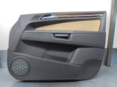 Recambio de guarnecido puerta delantera derecha para opel zafira b 1.9 16v cdti cat (z 19 dth / lrd) referencia OEM IAM 13266538