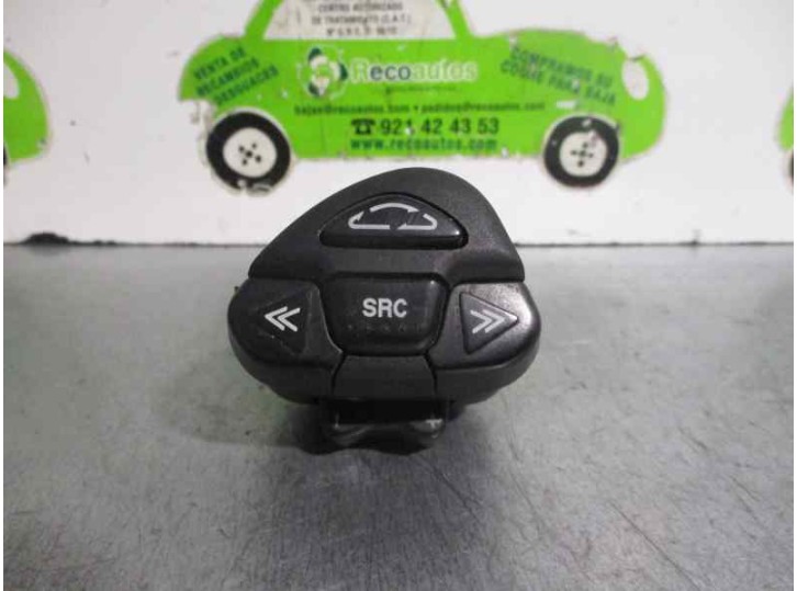 Replacement steering wheel radio control for Nissan Primera saloon (P11) 2.0 16V CAT OEM IAM reference 150801 