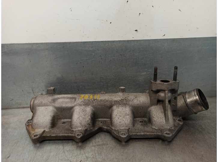 Recambio de colector admision para mazda 323 berlina f/s (bj) 2.0 turbodiesel referencia OEM IAM RF2A13100A 