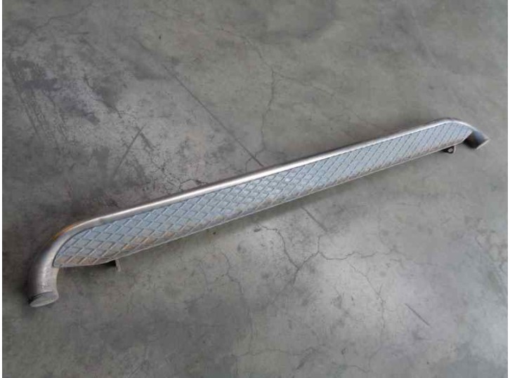 Recambio de estribos laterales para hyundai santa fe (sm) 2.0 crdi cat referencia OEM IAM   IZQUIERDO