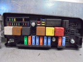 Recambio de caja reles / fusibles para opel vectra c berlina 3.2 v6 24v cat (z 32 se / la3) referencia OEM IAM 93177488 6238049 